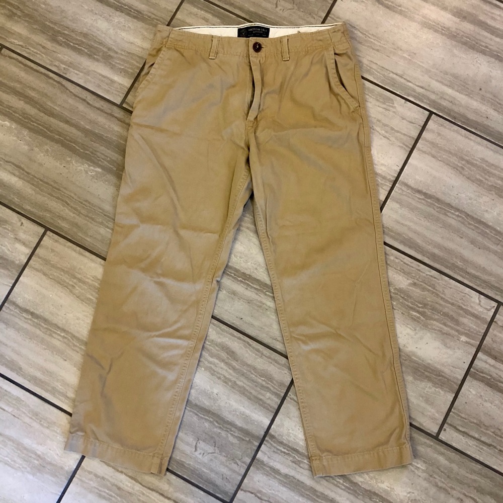 Men’s American Eagle Khaki pants!
